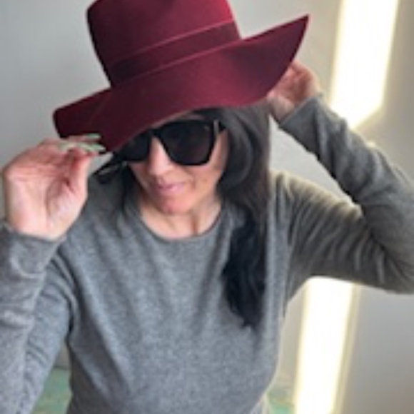 women's wool felt hats - Picture 2 of 2